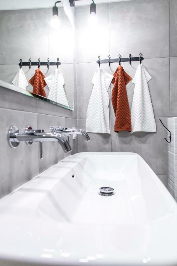 Family Luxury Comfort Old Town Apartament, 1-8, 2 Sypialnie I Salon, Parking W Cenie Gdańsk Buitenkant foto