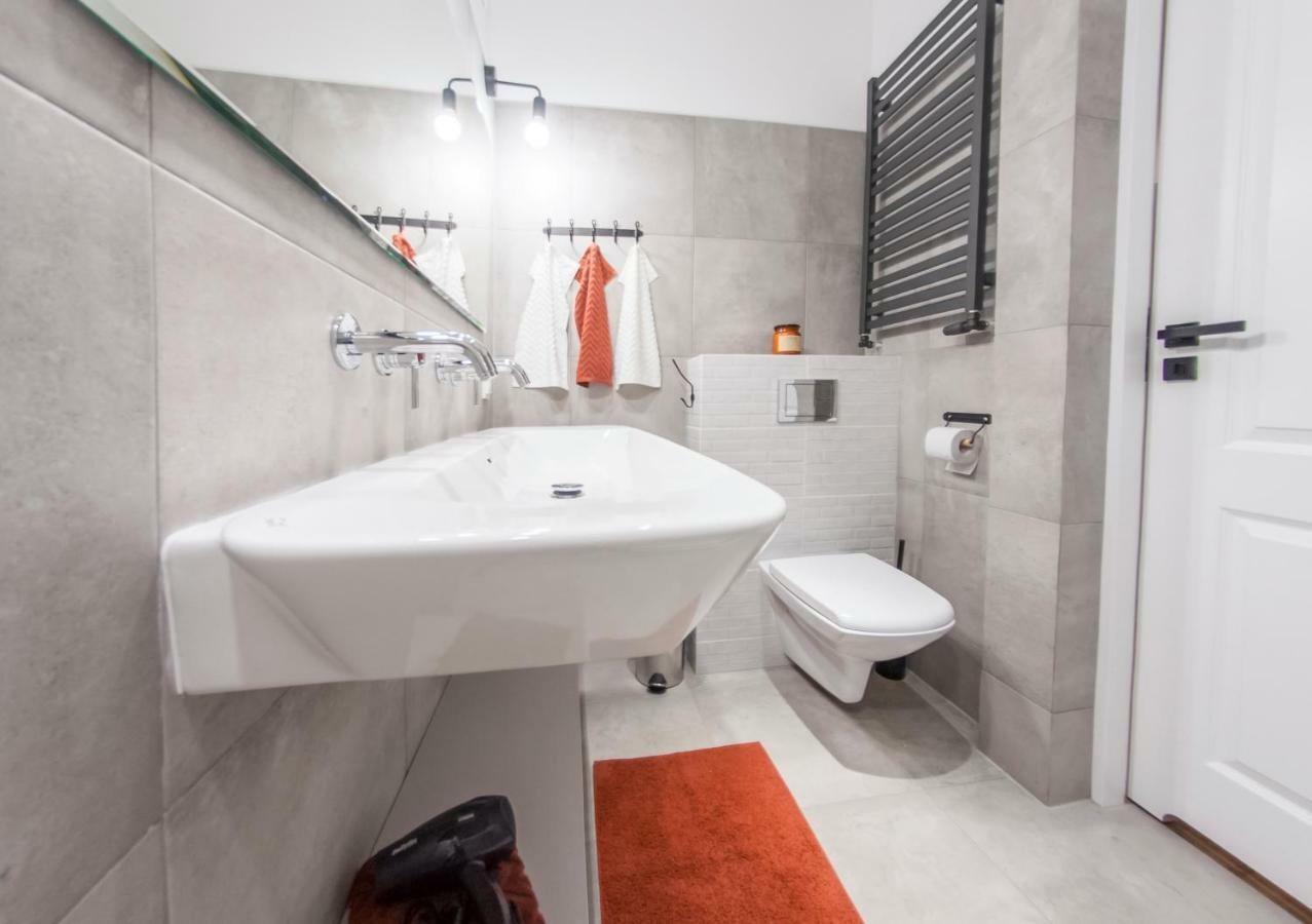 Family Luxury Comfort Old Town Apartament, 1-8, 2 Sypialnie I Salon, Parking W Cenie Gdańsk Buitenkant foto